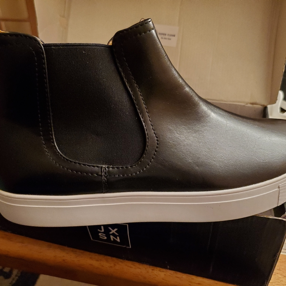Jaxson Black Stretch Ankle Slipon